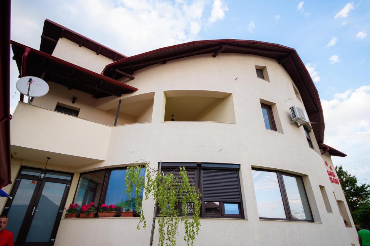 Casa Avram Ramnicu Valcea Exterior photo